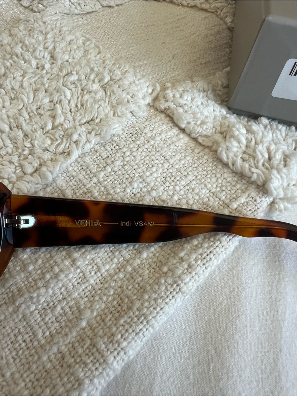 VEHLA Indi Tortoiseshell Square Sunglasses in Tort/Smoke - Picture 9 of 9